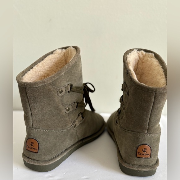 BearPaw Shoes - BearPaw Olive Green Winter Boots Women Size: 11